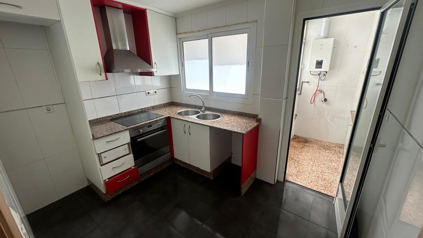 Flat on Calle Sant Carles – Torrent – Valencia — image 3